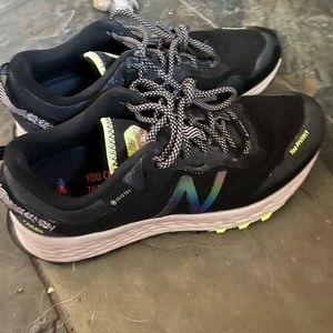 New Balance Arishi trail runners